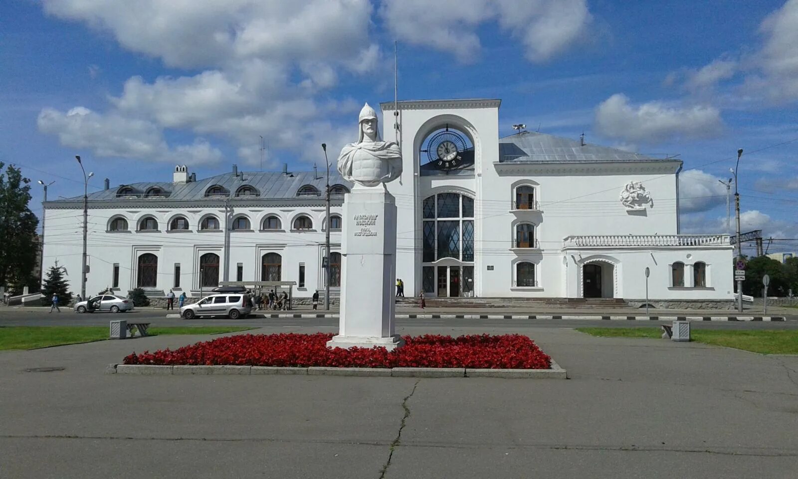 Вокзал Великий Новгород. Великий Новгород Железнодорожный вокзал. Вокзал Великий Новгород вокзал Великий Новгород. ЖД вокзал в Великом Новгороде. Душа великий новгород