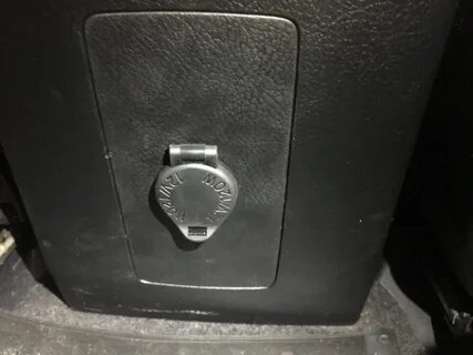 Задний прикуриватель