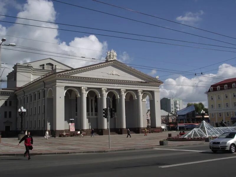 Музыкально- драматический театр в Ровно. Ровенский областной украинский музыкально-драматический театр. Музыкально- драматический театр в Ровно Прокопьевске. Ровно Украина театр. Театр на украине сегодня