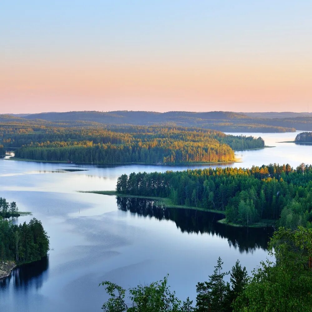 Какую страну называют страной 1000 озер. Озеро Сайма Финляндия. Финляндия река Сайма. Озеро Сайма (Юго-Восток Финляндии). Сайменские озера в Финляндии.