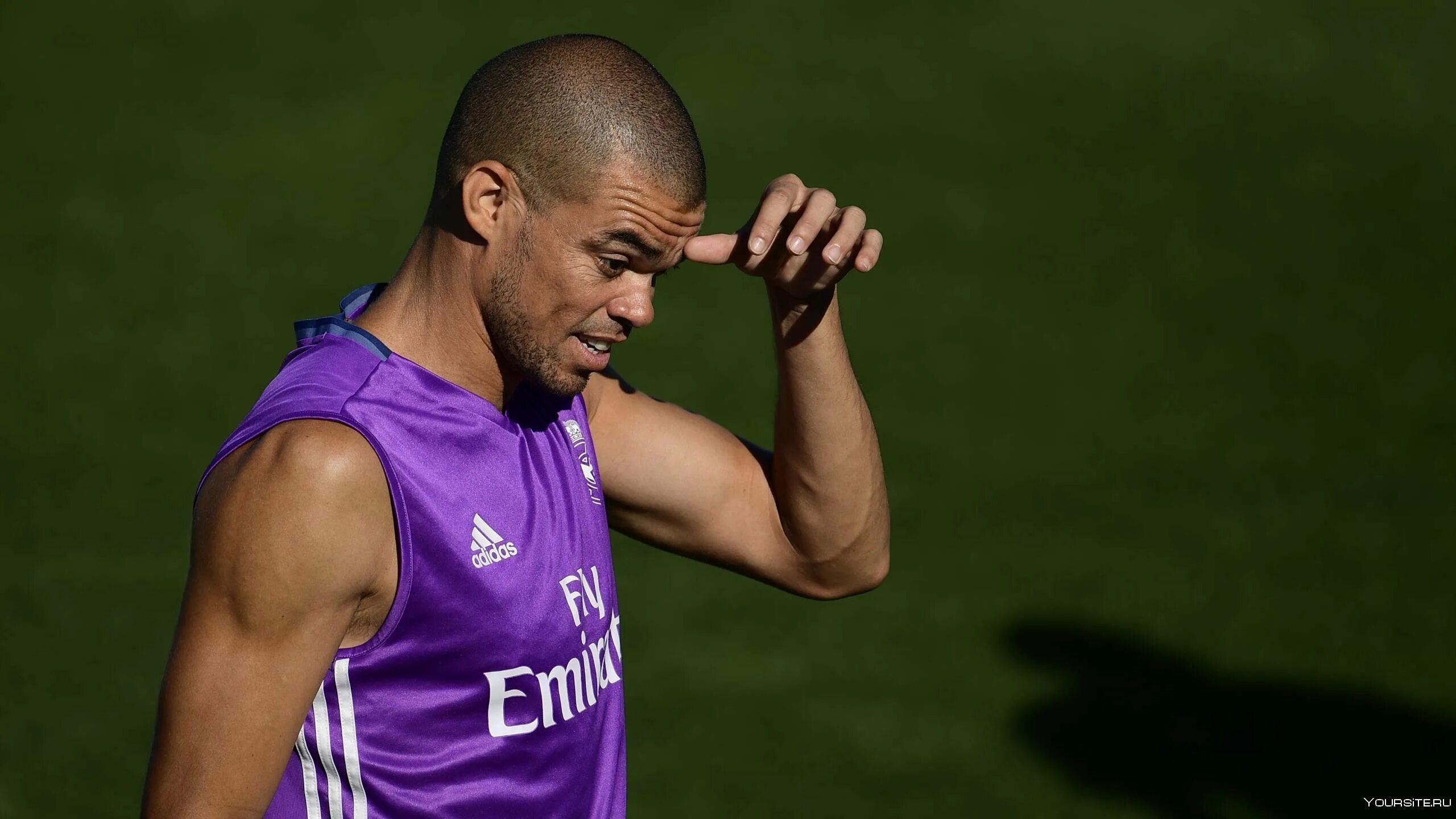 Пепе футболист. Футболист Pepe real Madrid. Gtп. Пепе футболист Португалия. Сколько лет пепе