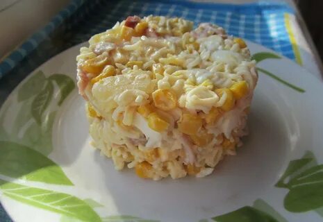 Салат копченая грудка ананасы яйцо сыр