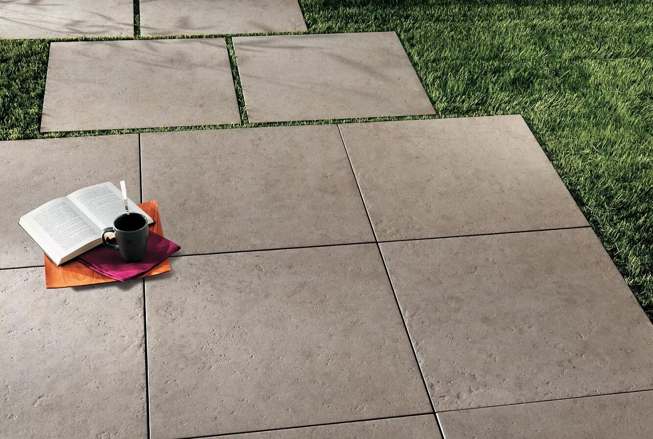 Плита цсп 20 мм для плоской эксплуатируемой кровли. Тротуарная плитка по бетону. Плитка на бетон на улице. Укладка тротуарной плитки своими руками. Тротуарная плитка "мостовой камень".