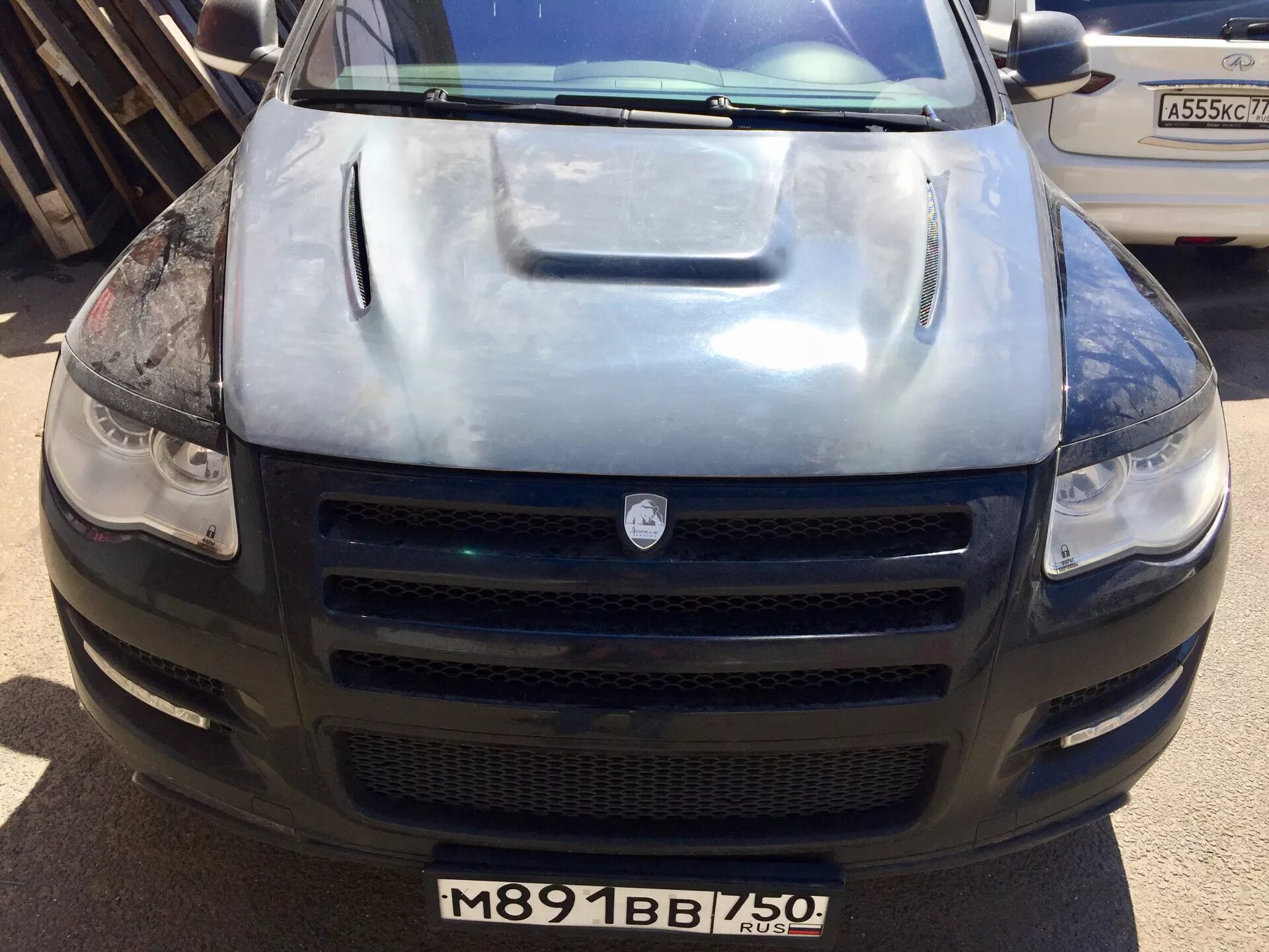 Капот туарега. Туарег 1 2008 капот. капот магнум туарег. volkswagen touareg 13 года капот. touareg gp (7l) &#039;2003-2009 пластиковый капот magnum style.