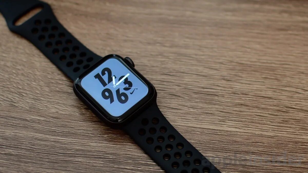 Часы apple series 4. Apple watch se 44mm. Apple watch se 44mm Black. Apple watch se 44mm Nike. Эпл вотч se 44.