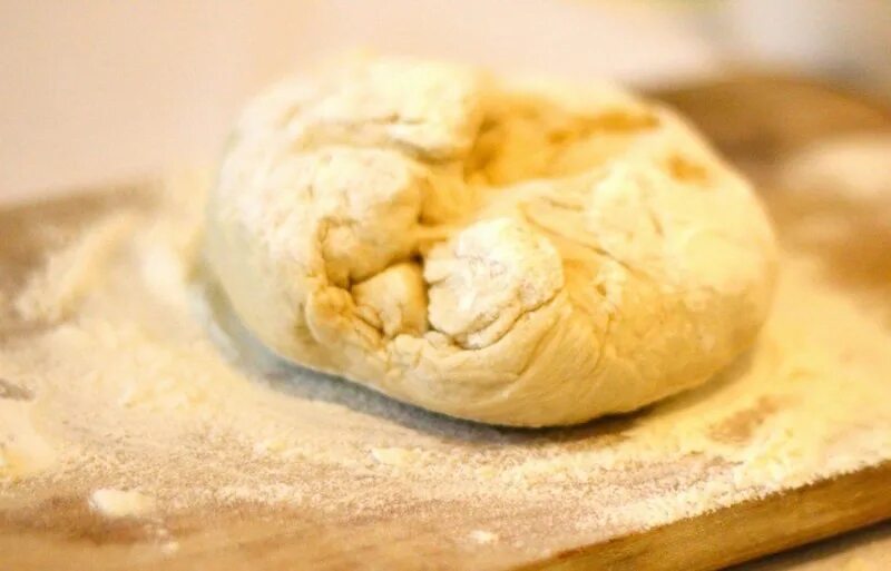 дрожжевое молоко. тесто дышит. дынная булочка рецепт. тесто для пирогов дрожжевое. красивое тесто.