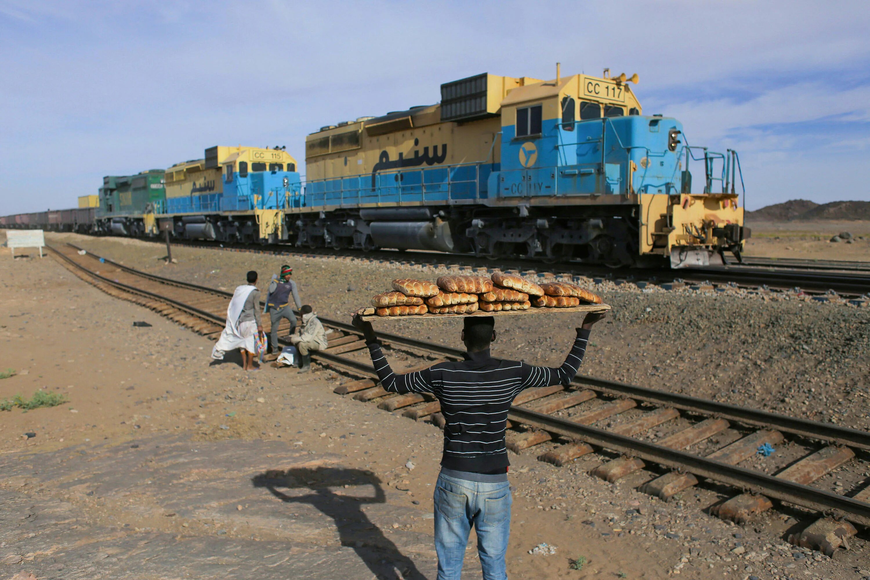 Мавритания железная дорога. Самый длинный поезд в мире Мавритания. Мавритания поезд. Поезд пустыни Мавритания.