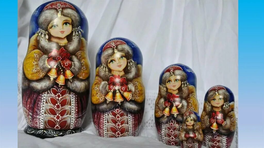 Матрешки голубые 11 шт иллюстрация. Матрешка в темных тонах. Матрешка в морском стиле. Матрешка из 7 кукол. Матрешка 5 кукольная.