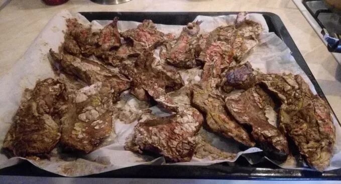 Сушеные легкие. Легкое говяжье сушеное для собак. Сушеное легкое для собак. Легкое в духовке для собак. Сушеные легкие для собак.