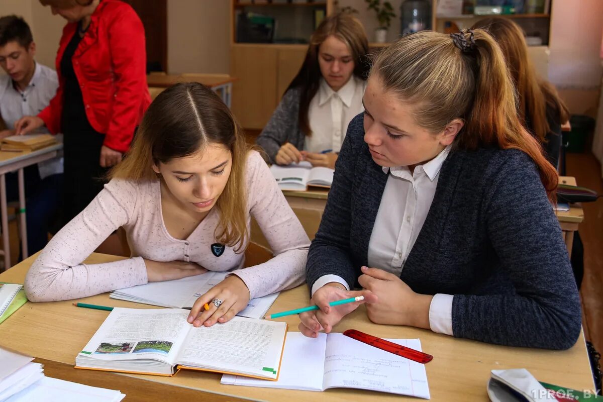 Новости образования 1. Дополнительное образование для школьников. Среднее образование это. Прием в 10 классы гимназии. Обучение в Белоруссии школа.