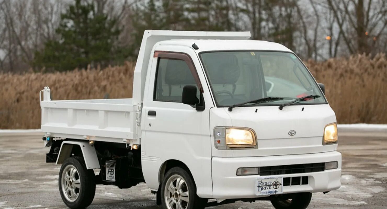 Купить мини грузовик бу. Daihatsu Hijet, 2002. Daihatsu Hijet 2003. Дайхатсу Хайджет мини грузовик. Полноприводный Грузовичок Daihatsu.