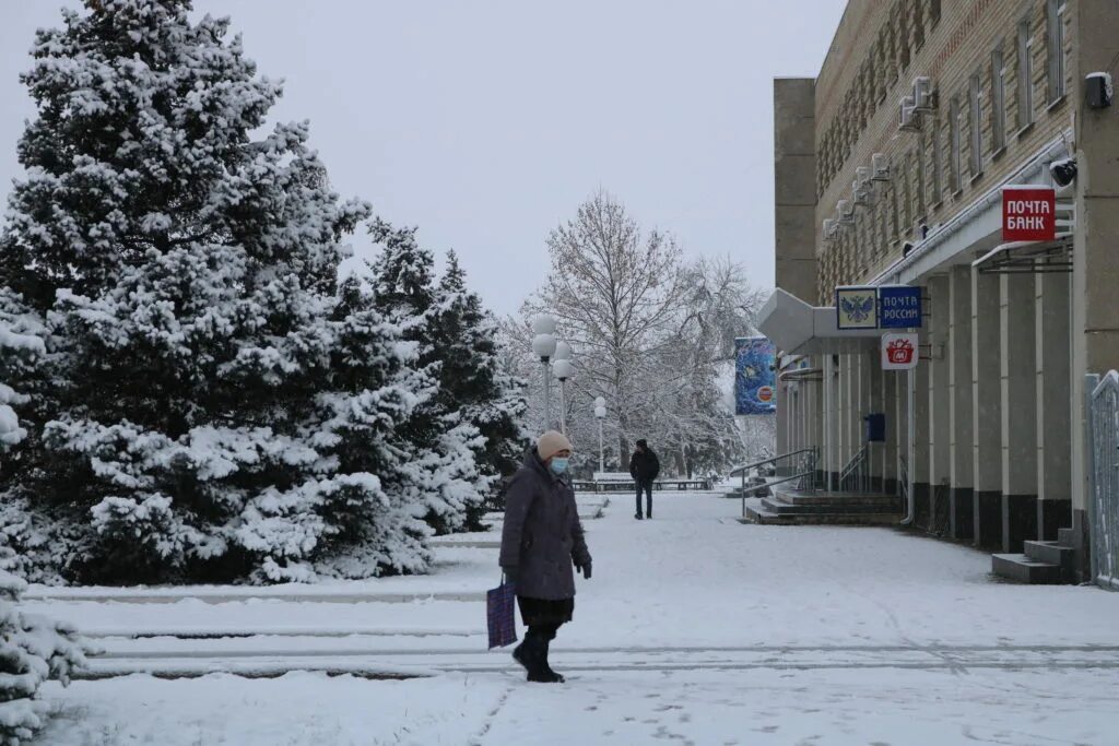 Почта зим. Почта зимой. почтамт в москве зимой.