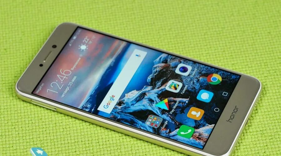 Гр 8 лайт. Honor 8 lite white. хонор 8 лайт белы1. хорошо 8 лайт. honor с двумя фронтальными камерами.