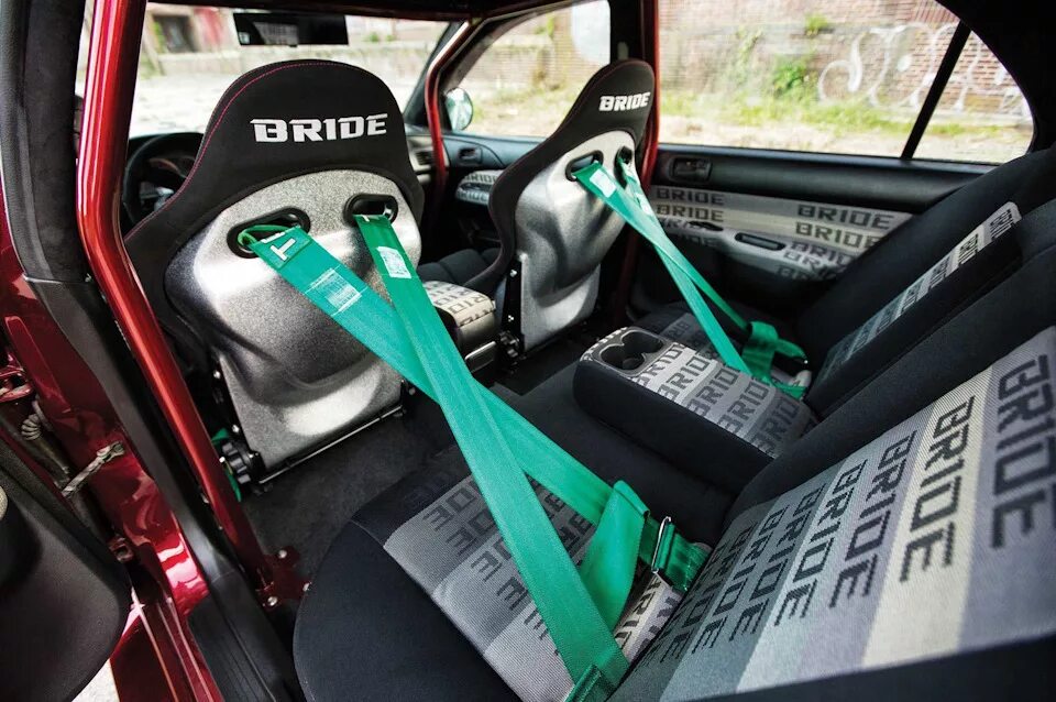 Takata speed up. Мицубиси takata. газогенератор таката. bride таката. спортивные ремни безопасности.