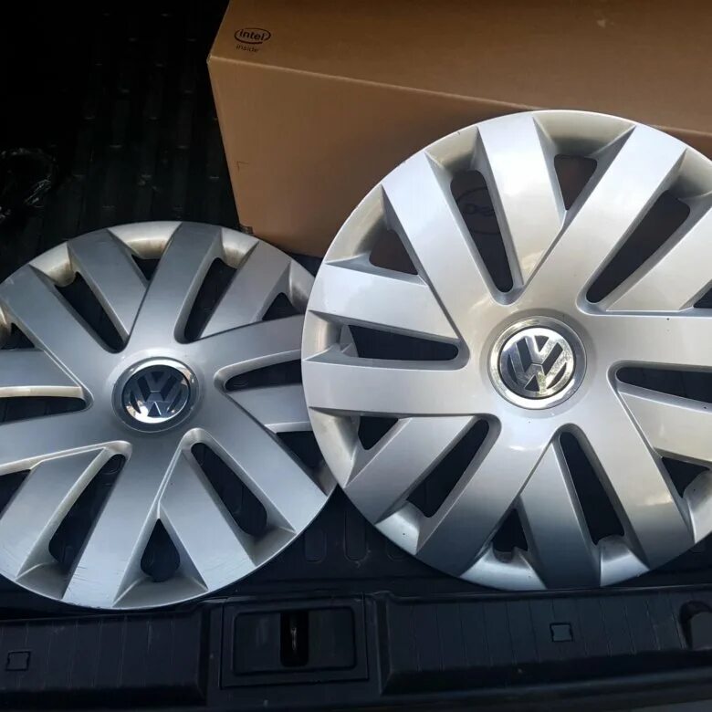 Колпак vw. Колпаки Фольксваген поло r15. Колпаки r15 Volkswagen Polo. Оригинальные колпаки на Фольксваген поло седан r15. Фольксваген поло колпаки 15.