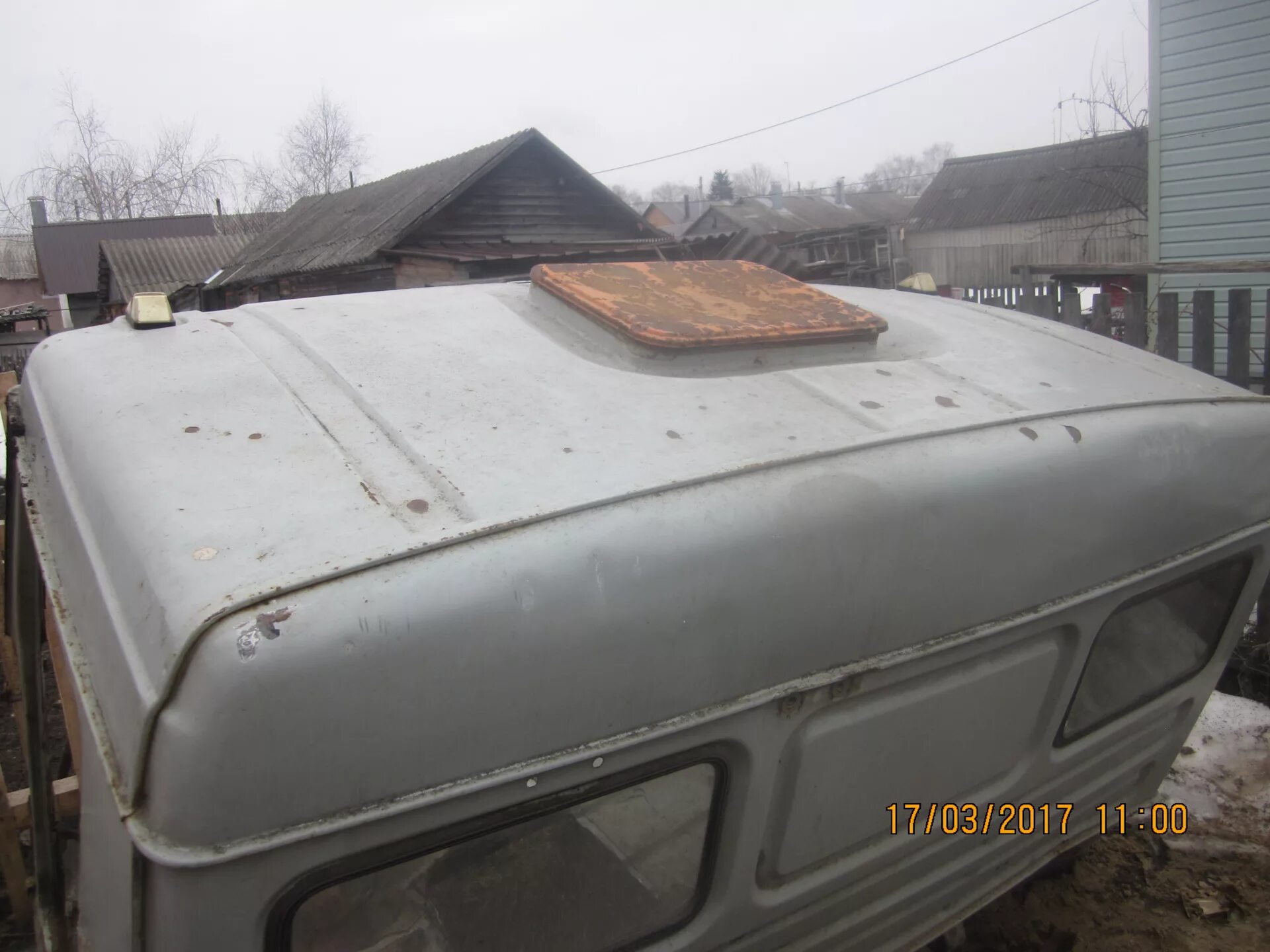 Крыша камаз. Крыша кабины камаз 55111. крыша камаз 55111. люк камаза в крышу. камаз 4320 люк на крыше.
