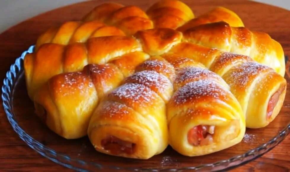 Пирожки с яблоками из сдобного теста. Дрожжевая выпечка с яблоками. пирожки с яблоками из дрожжевого. рулетики с яблоками из дрожжевого теста. пирожки с яблоками из дрожжевого теста в духовке.
