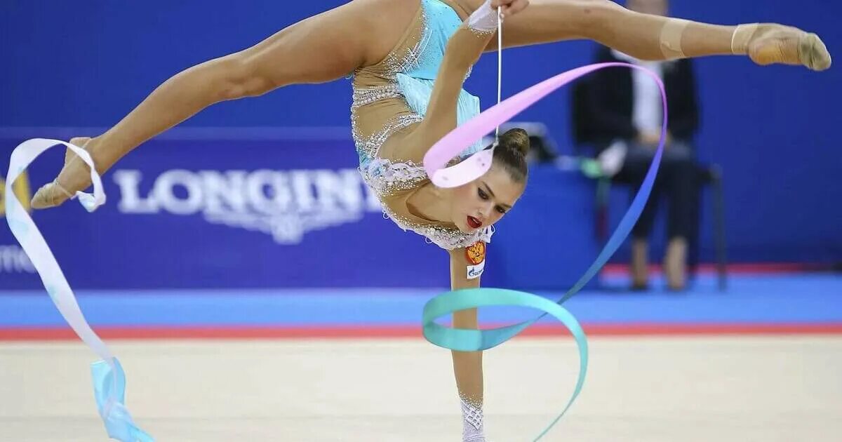 Художественная гимнастика rhythmic gymnastics. Ляйсан утяшева гимнастика. Спортивная страна художественная гимнастика. Спортивная страна художественная гимнастика. Художественая гимнастика.