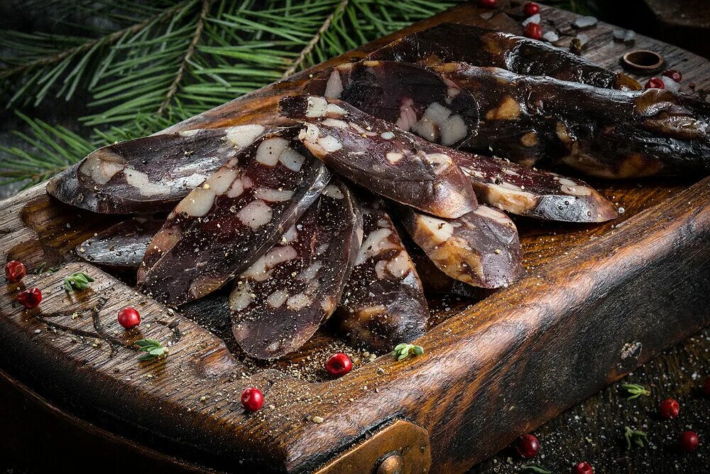 Таежные деликатесы. Таежные деликатесы. Чевычела рыба копченая. Таежные логотипы. Филе чавычи холодного копчения.