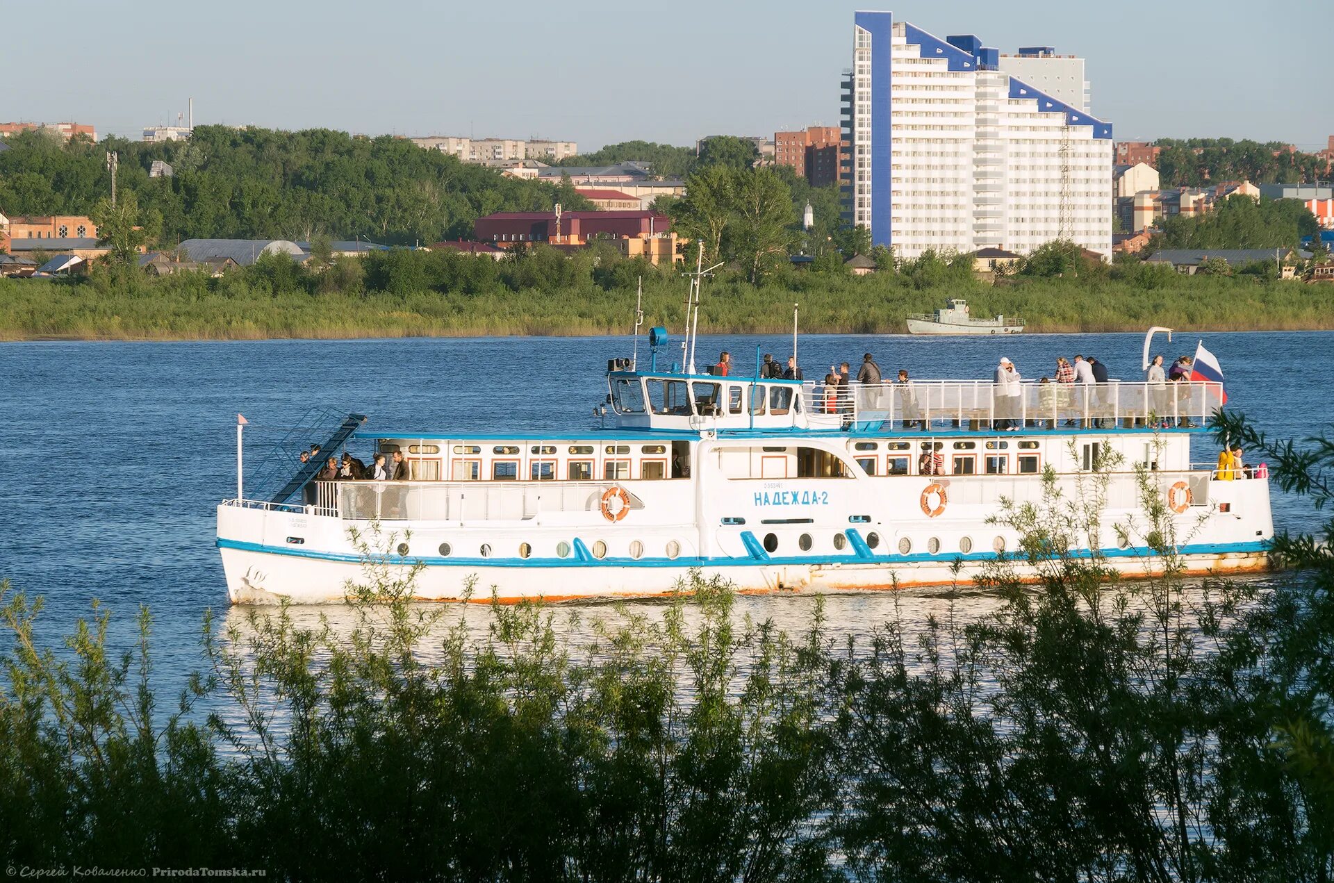Теплоход томск