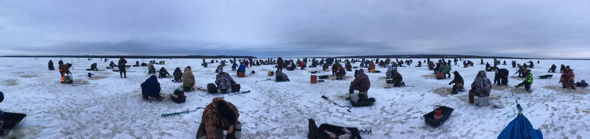 Как ловить на белом море. Белое море архангельск зимой. рыбалка в архангельске на белом море. рыбаки ягры северодвинск. зимняя рыбалка на белом море.