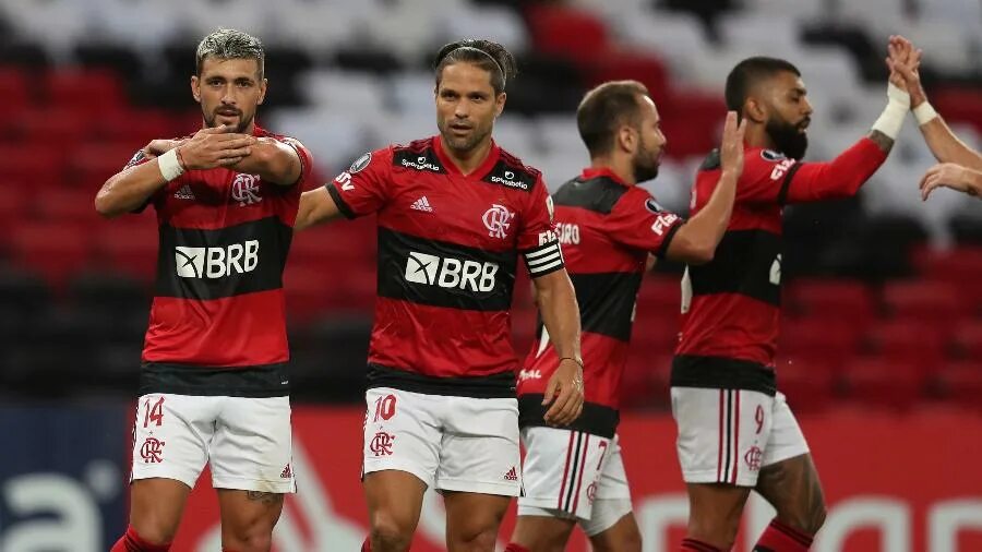 Лоран фламенго. Фламенго. фк фламенго. фк фламенго бразилия. flamengo группа чехия.