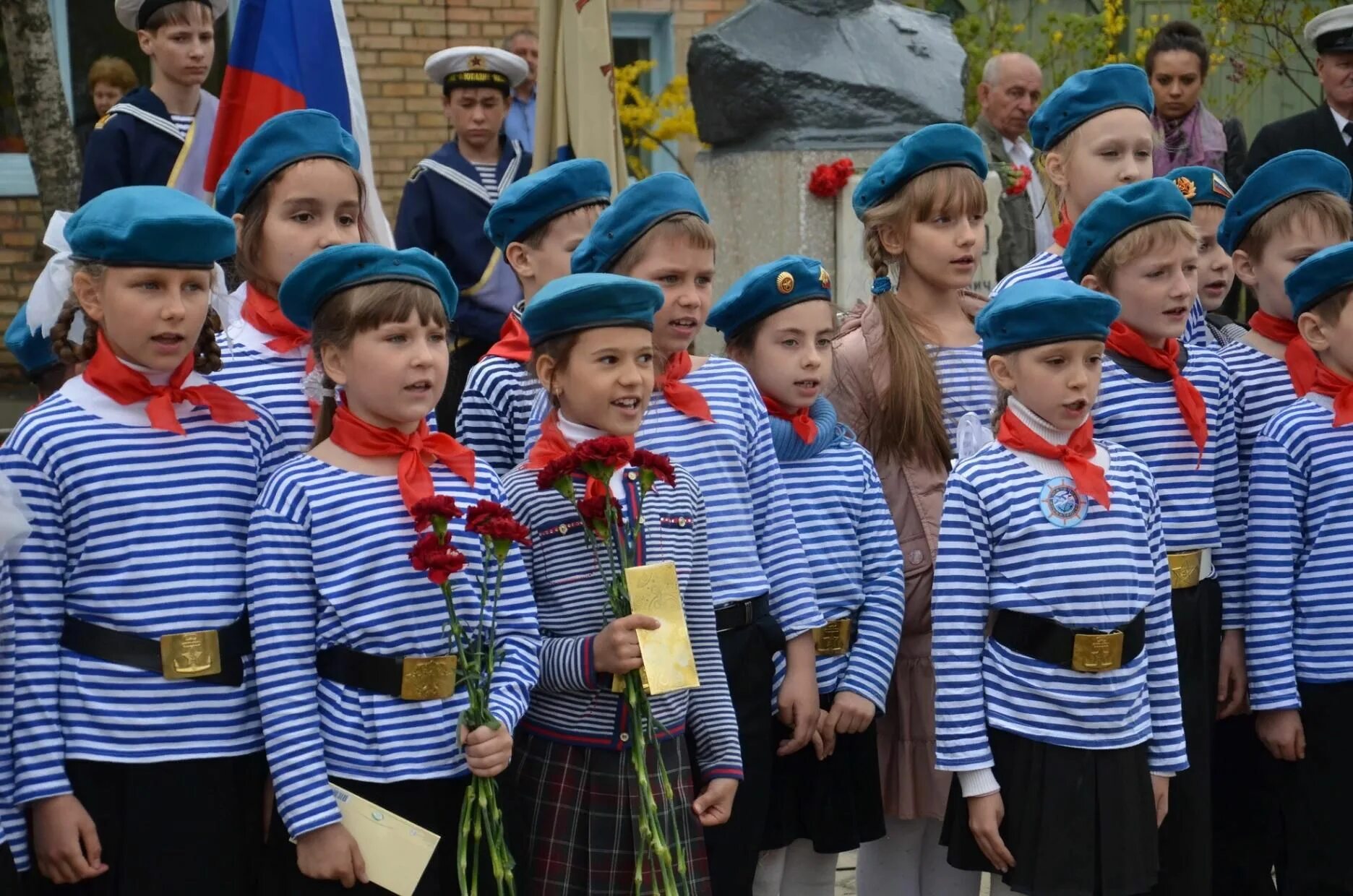 Патриотическое мероприятие в начальной школе. Патриотизм в школе. Военно-патриотическое воспитание молодежи. Детские патриотические мероприятия. Патриотическое воспитание молодежи.