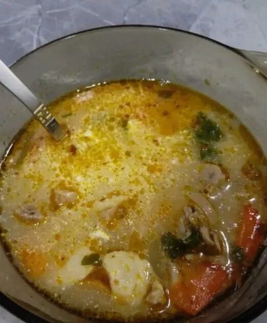 Харчо с картошкой и рисом в кастрюле. Харчо без картошки с рисом в кастрюле рецепт. харчо рецепт классический из свинины с рисом в кастрюле и картошкой. рецепт харчо классический с рисом и картофелем из свинины в кастрюле.