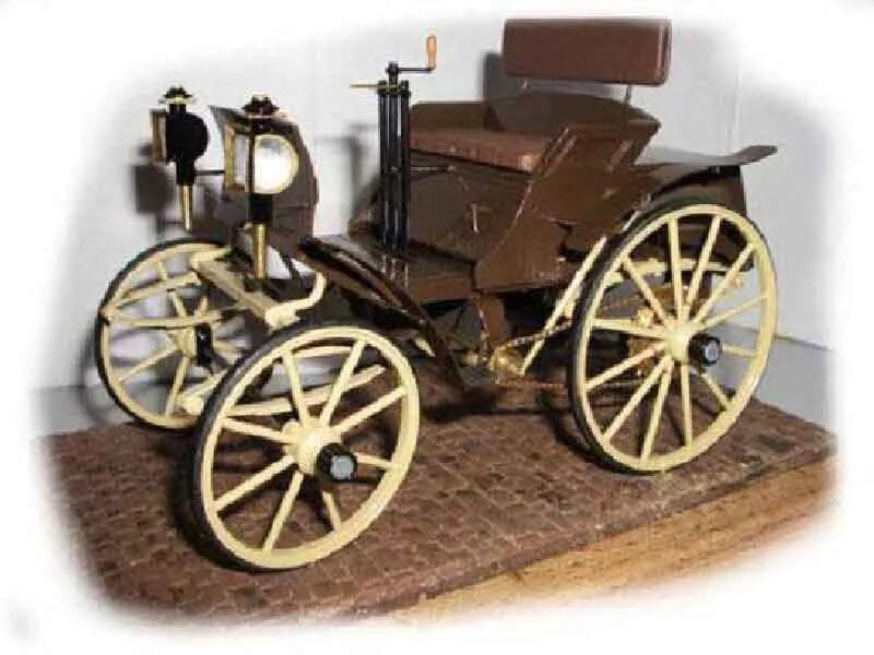 Шамшуренков самобеглая коляска. Автомобиль Яковлева и фрезе 1896 год. Самобеглая коляска