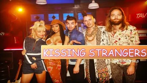 Kisses strangers