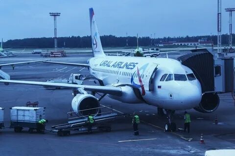 Какие самолеты летают сейчас в москве