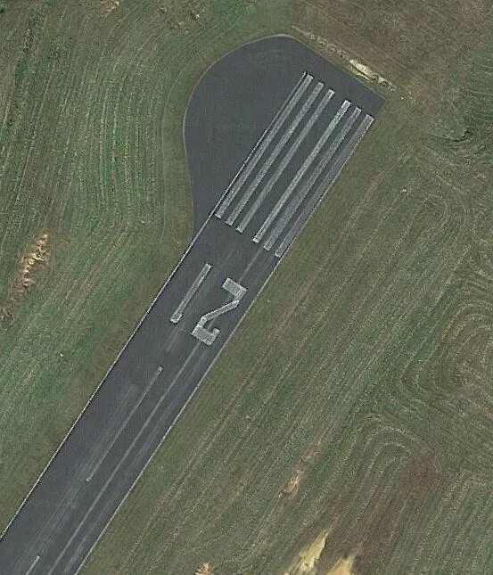 Торец впп. Разметка впп аэродромов гражданской авиации. площадки уширения впп. взлетная полоса вид сверху. взлетно посадочная полоса вид сверху.
