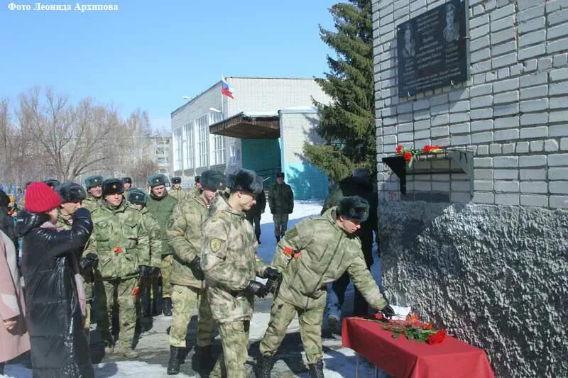 Новости курган 45 последние видео сегодня. Курганский СОБР В Грозном. Чеченские герои Курганская область. Школа 67 Курган. Шуберское воинский мемориал.