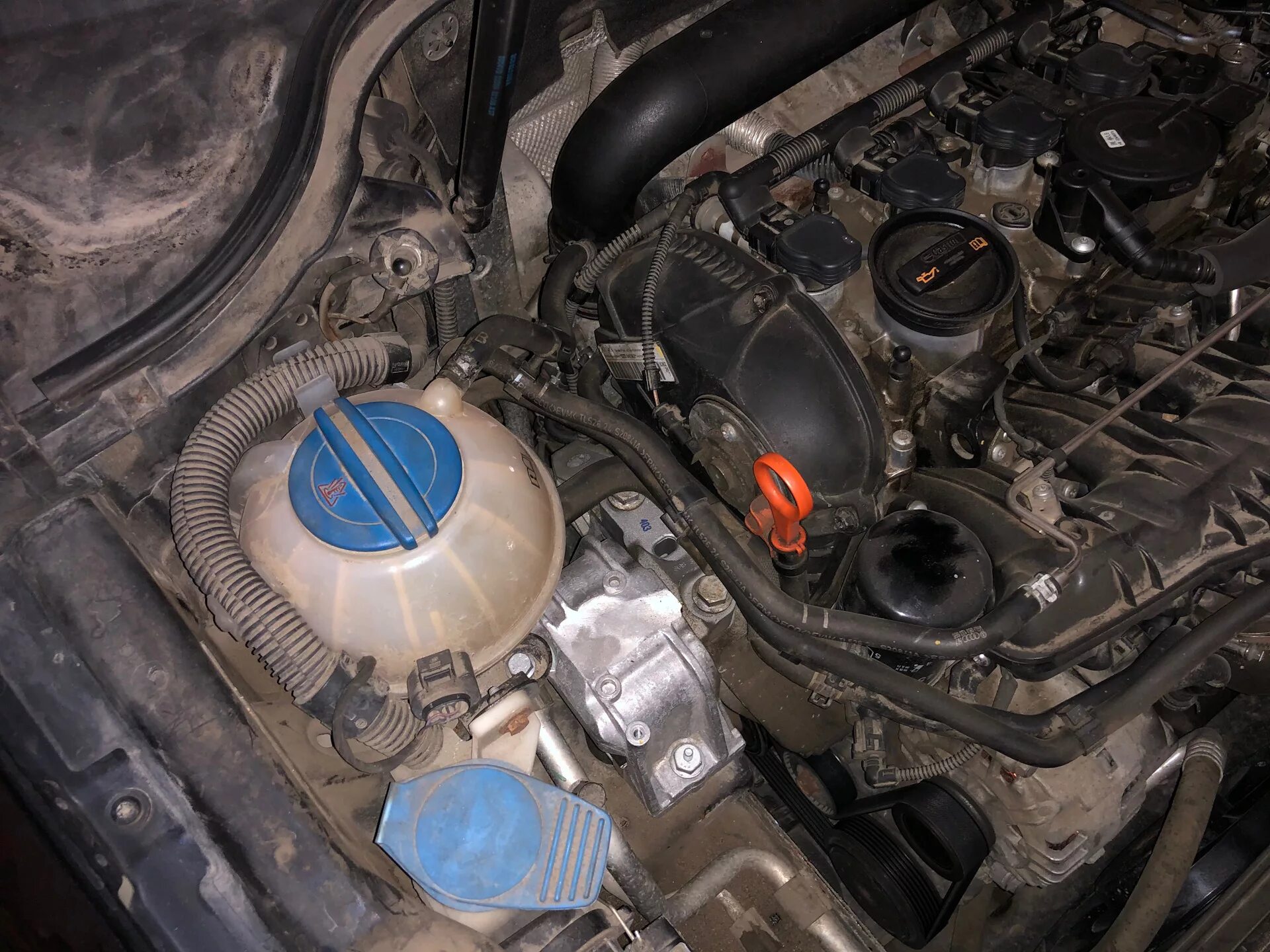 Пассат б6 1.8 tsi bzb масло. Пассат б6 1.8 tsi bzb масло