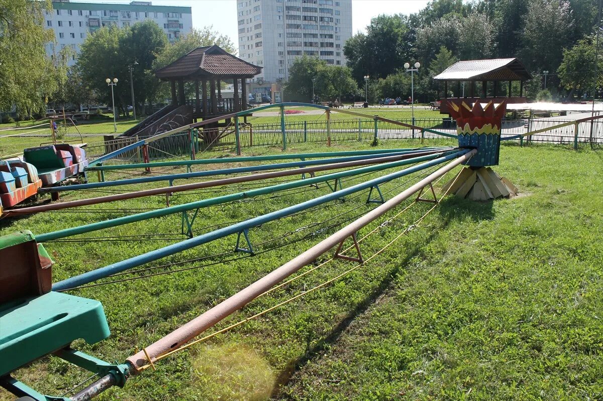 парк аттракционов березники жёлтая горка. парки веселые горки. парк аттракционов киров у цирка. киреевск парк веселые горки. парки веселые горки.