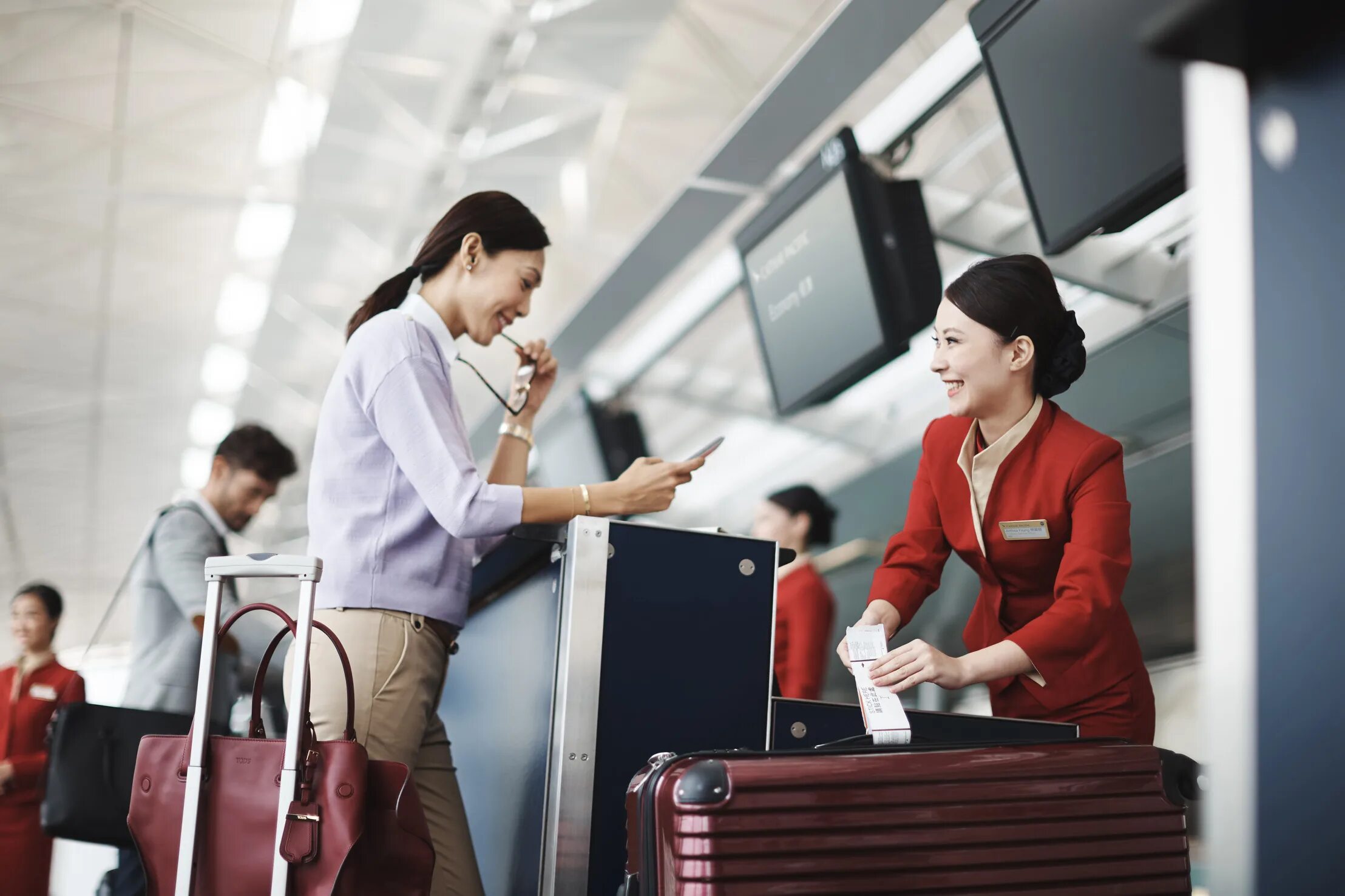 Check in в аэропорту. Airport check in Desk. Check in at the Airport. Check in Desk at the Airport. Early check in