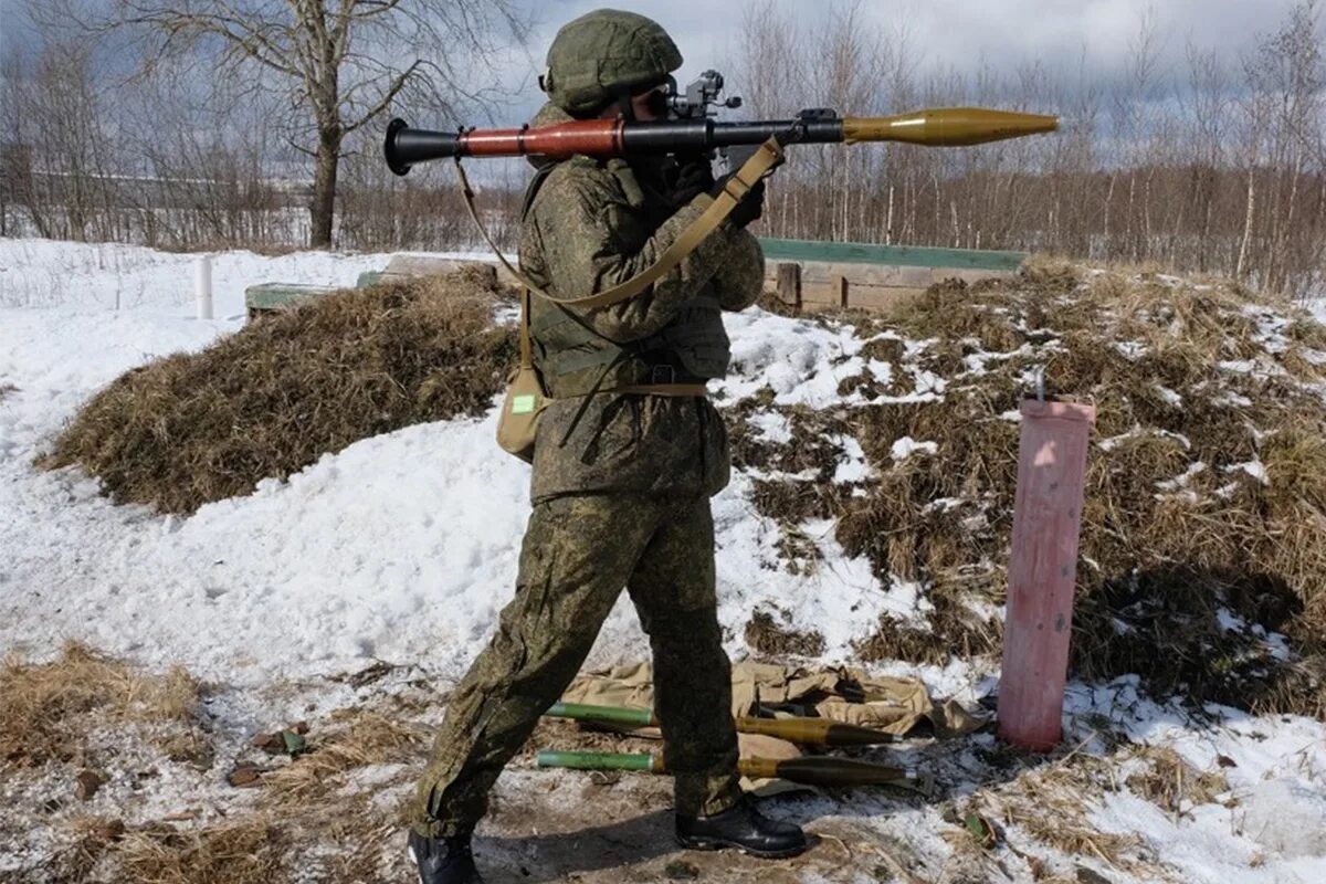 Дамиров курсант 7 слушать. Курсанты на полигоне. вумо полигон. военная психология вузы. военная психология картинки.