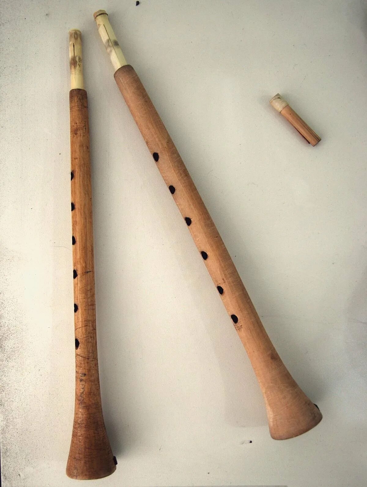 Зурна духовой музыкальный инструмент. Зурна деревянный духовой музыкальный. Зурнаи инструмент музыкальный. Сыбызгы духовой музыкальный инструмент. Зурна деревянный духовой музыкальный инструмент.