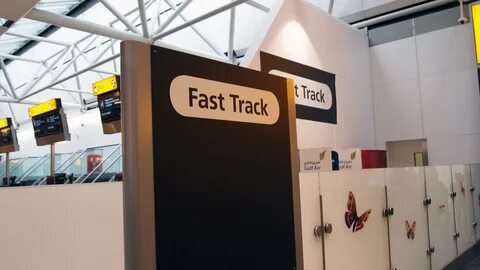 Fast track в аэропорту