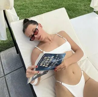 Воплощение природной красоты": Милли Бобби Браун опубликовала фото в б...