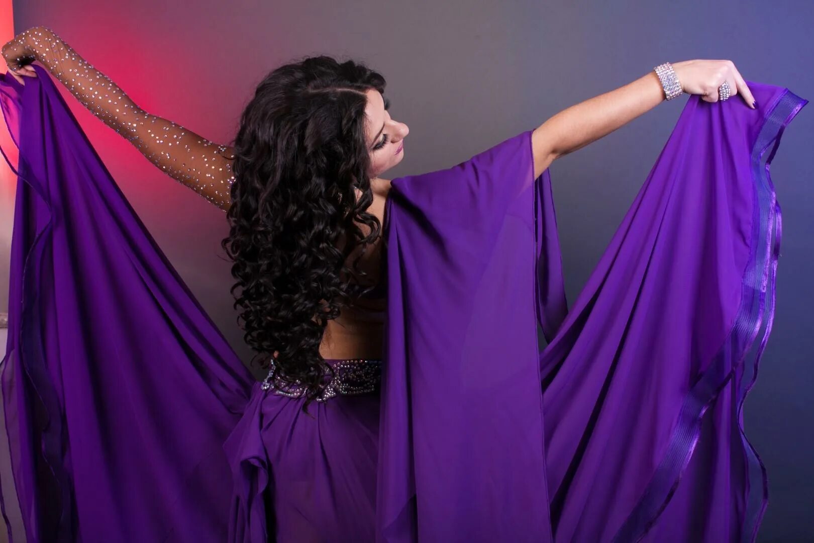 Танцовщица белли дэнс. Танцовщица белли дэнс. Белли дэнс танец живота. Как называется танец живота. Сэди марквардт беллиданс.