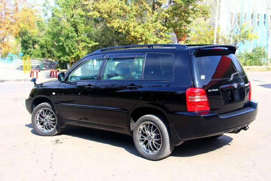 Тойота клюгер 2002 год. Toyota kluger 2002. toyota клюгер 2002 года. тойота клюгер черный. обвес тойота клюгер 2002.