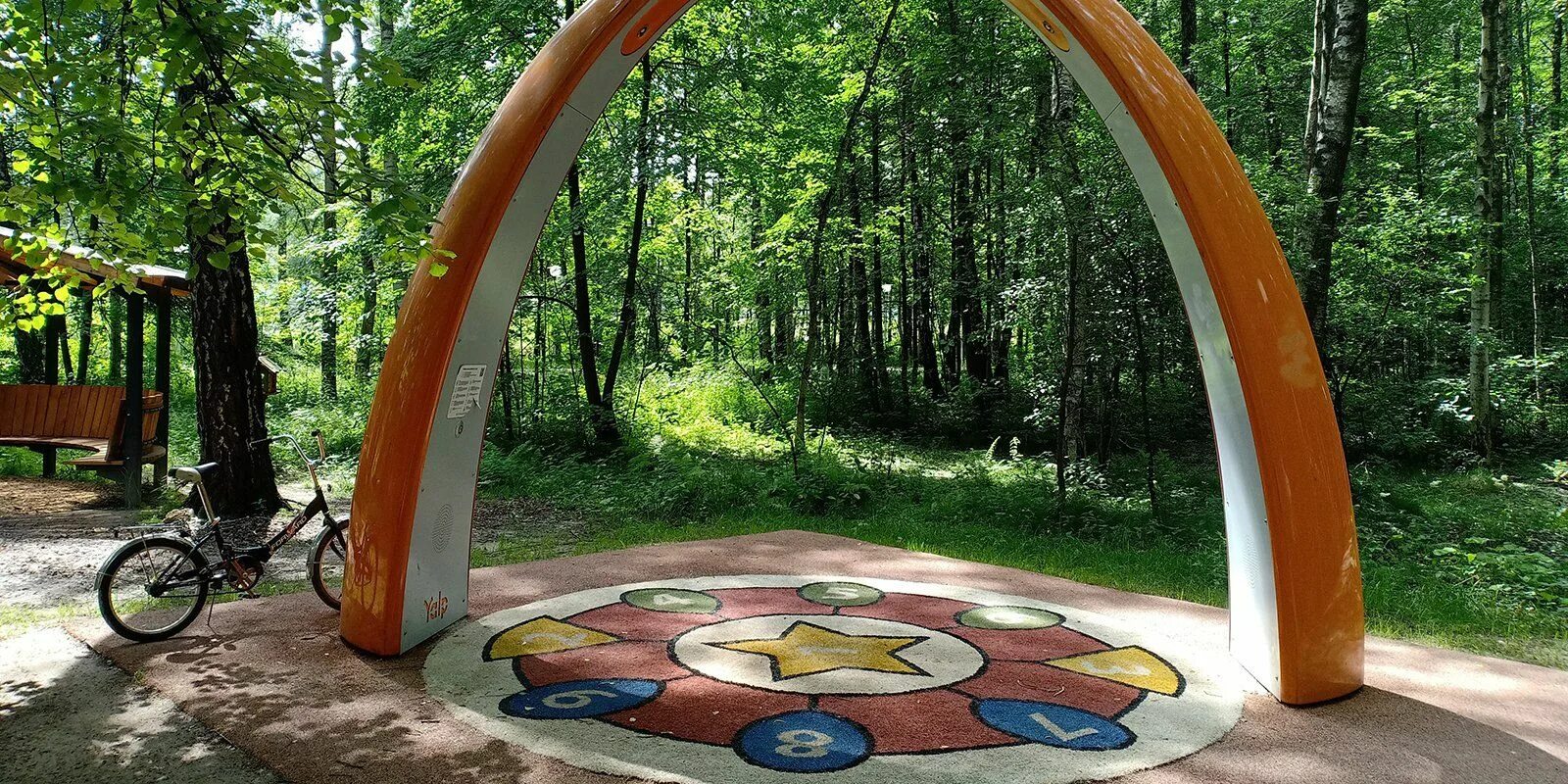 Гибкий светодиодный экран. Интерактивная арка сона. Тула парк дружбы. Светодиодный тоннель. Интерактивная арка sona.