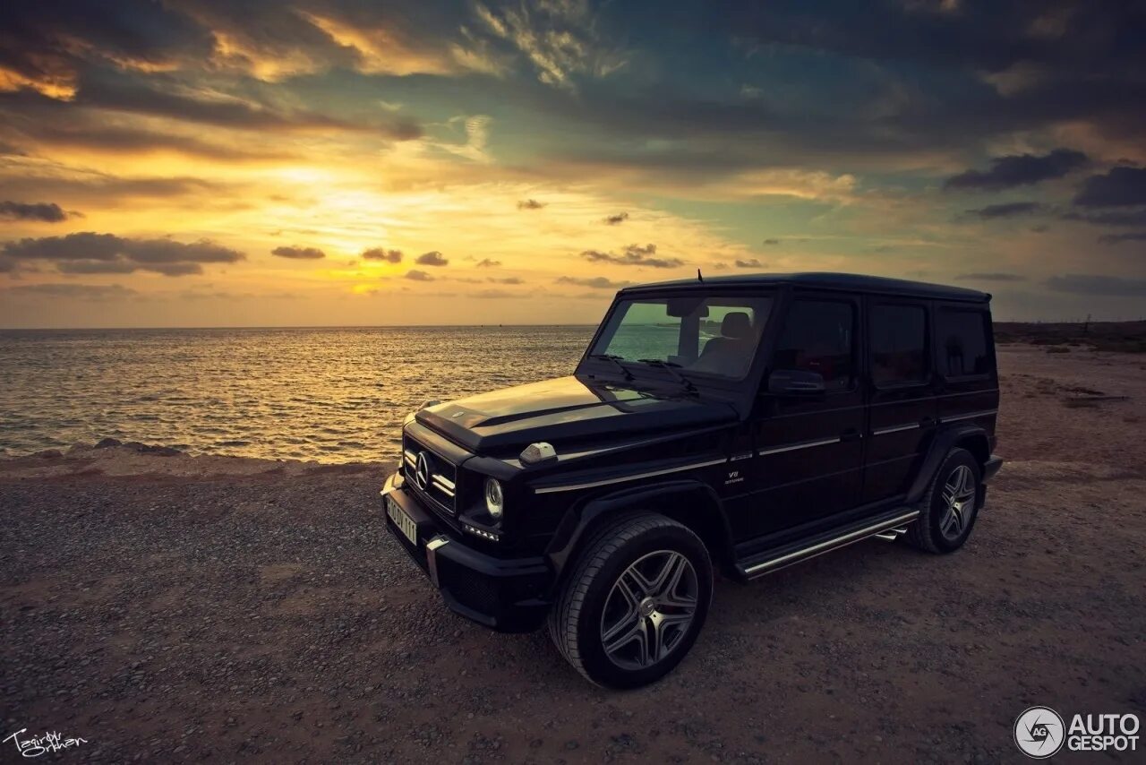 Mercedes benz g63 amg черный. Mercedes-benz g63 amg 2021 в горах. гелик брабус. гелик в дали. гелик g63 бандитский.