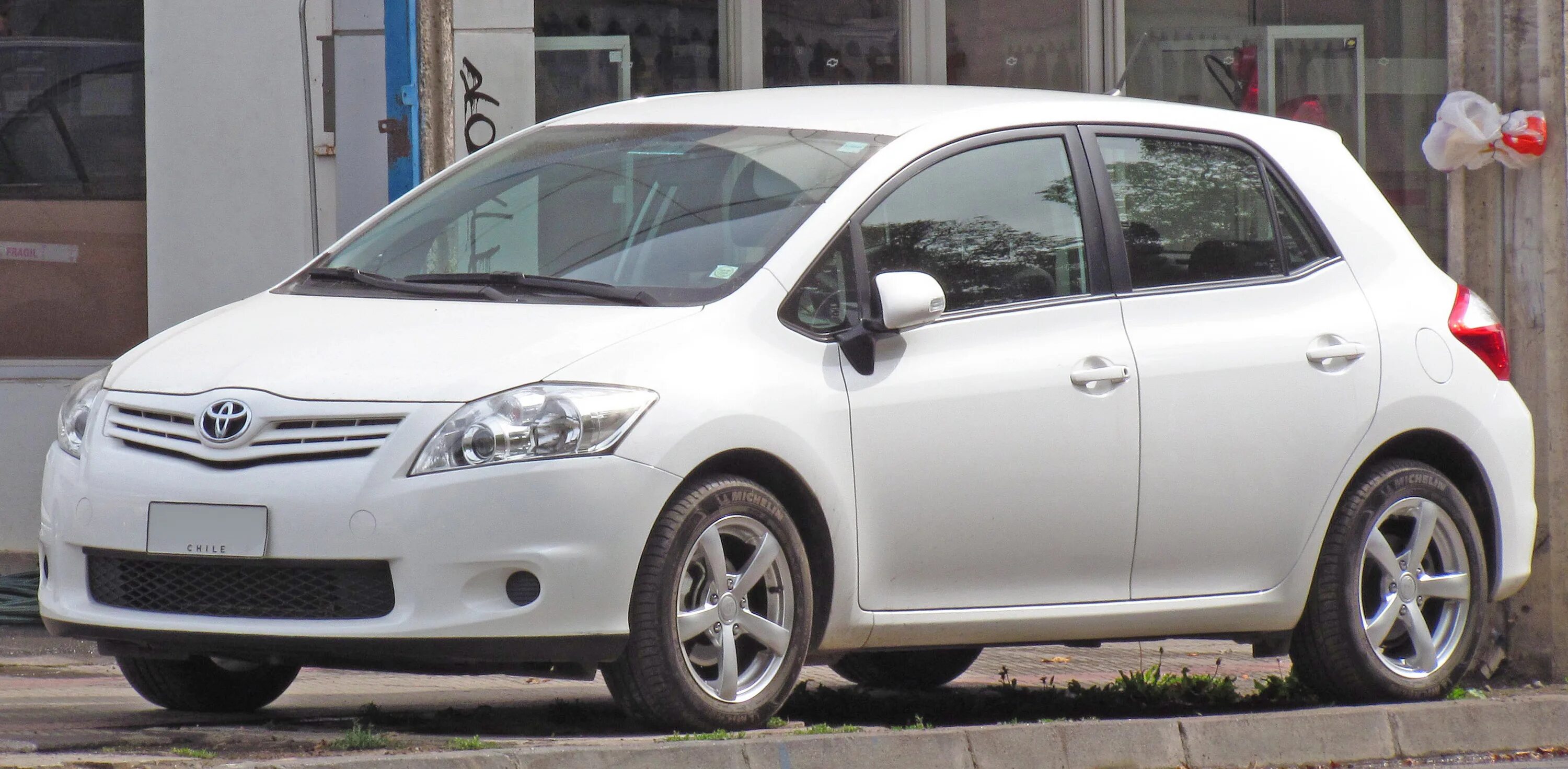 Toyota Auris 2011. Toyota Auris 1.6 2011. Тойота аурис 2011 года. Toyota auris e150