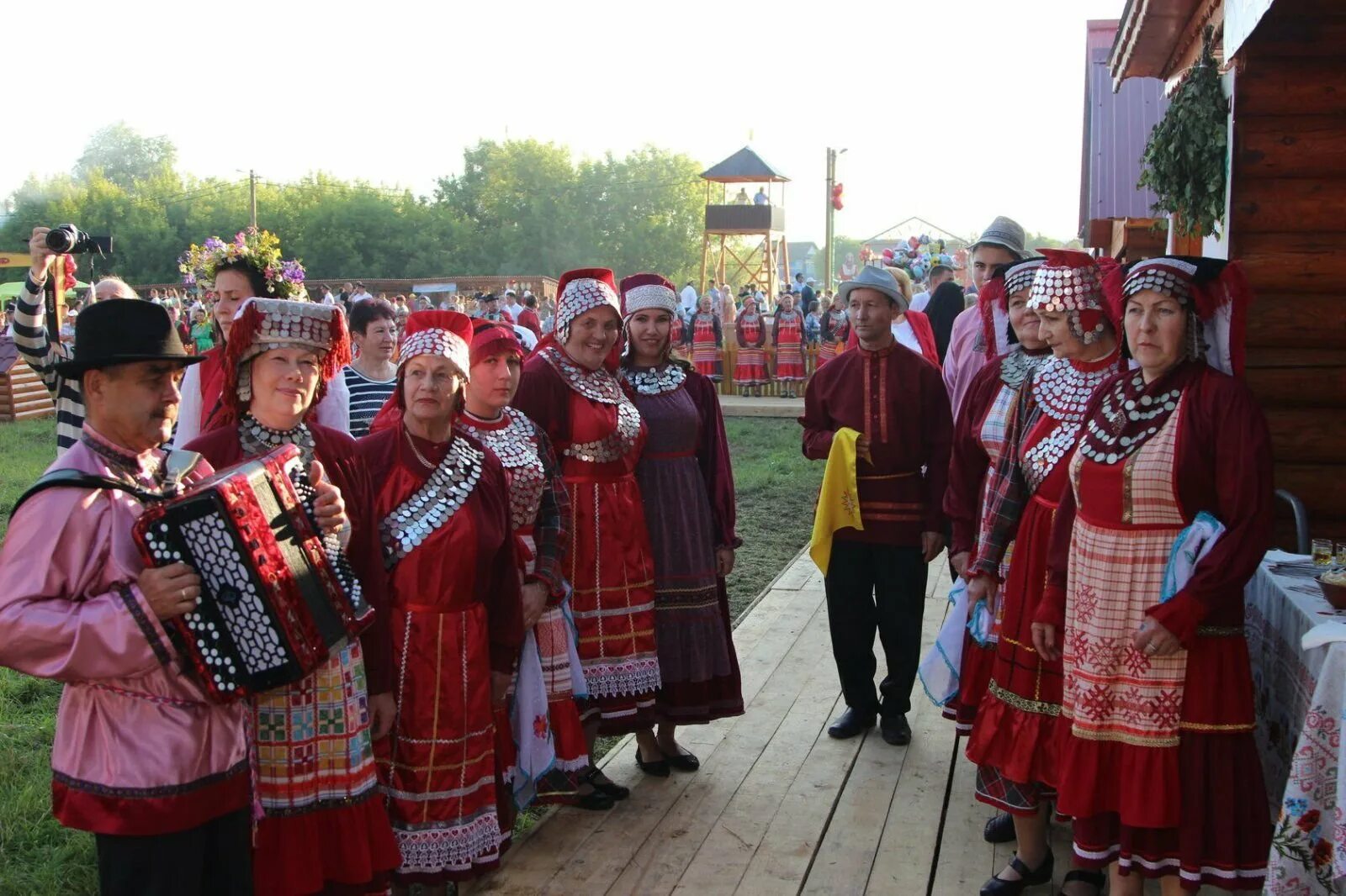 Мамадышский муниципальный сайт. Мамадыш на Вятке. Город Мамадыш Татарстан. Национальный костюм кряшен. Мамадыш достопримечательности города.