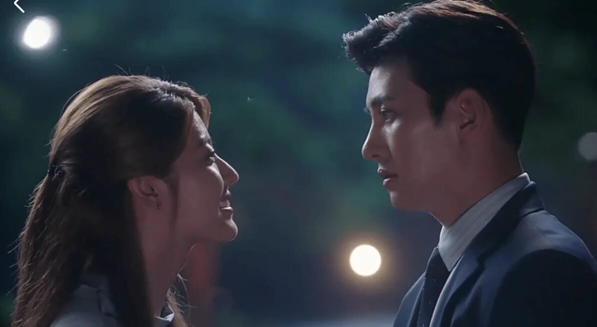 Подозреваемый партнер. Подозрительный партнёр 15 серия. Хилер дорама убийца. Опасные партнеры дорама. Чжи чан ук поцелуй.