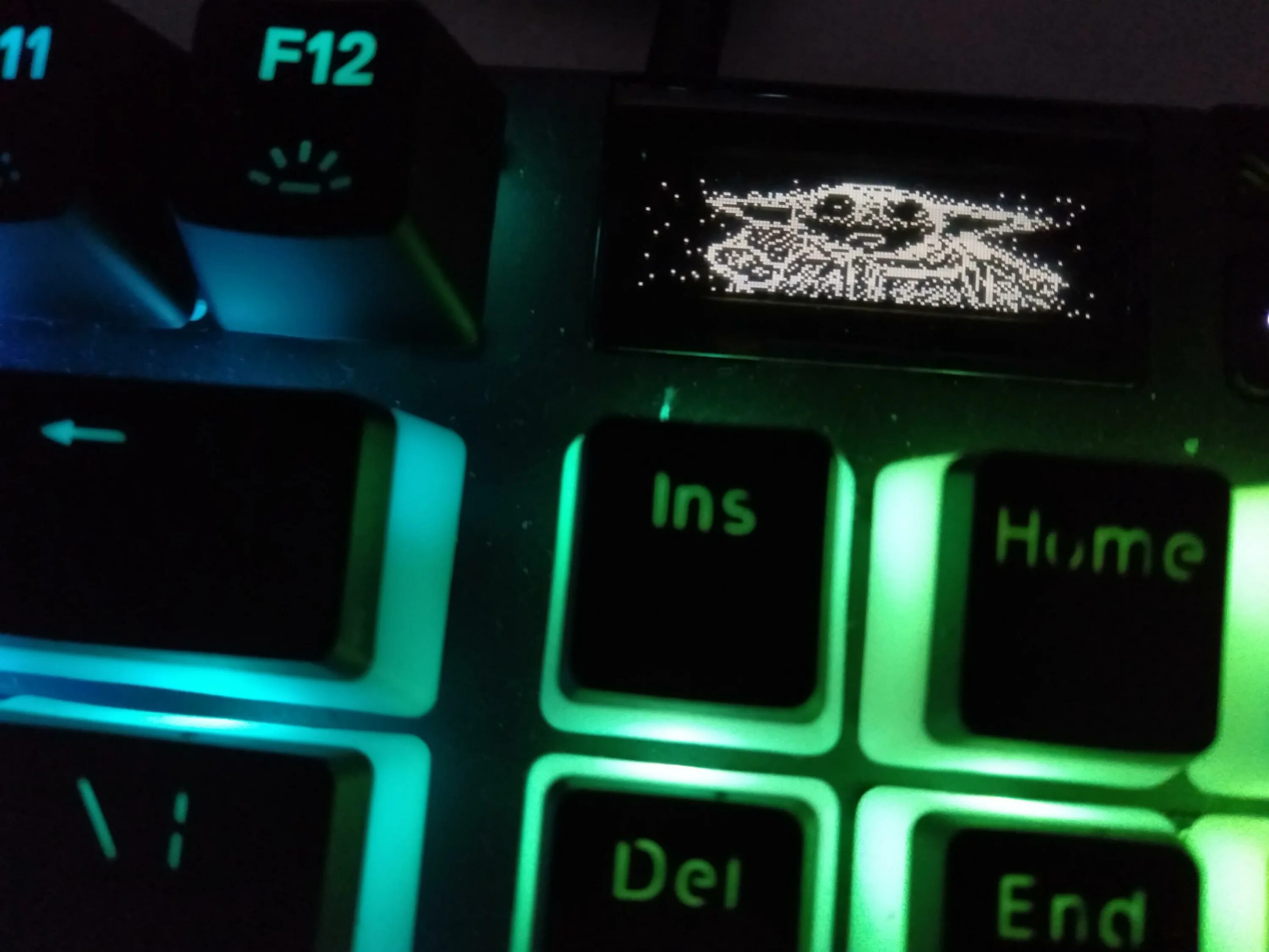 Oled клавиатура. Apex pro keyboard. steelseries apex pro tkl. gif для клавиатуры steelseries. apex pro oled gifs.