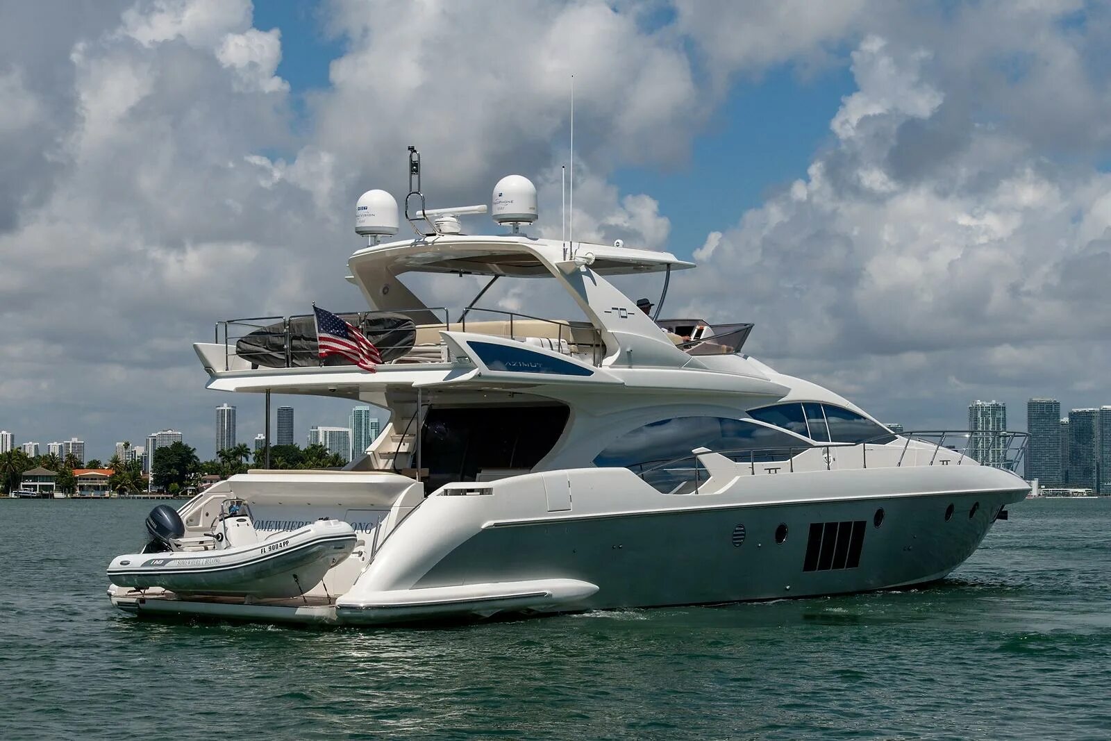 Яхта Азимут 70. Azimut 65 яхта. Azimut 46 яхта. Катер Azimut 58.