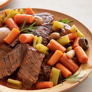 Томленая говядина с овощами